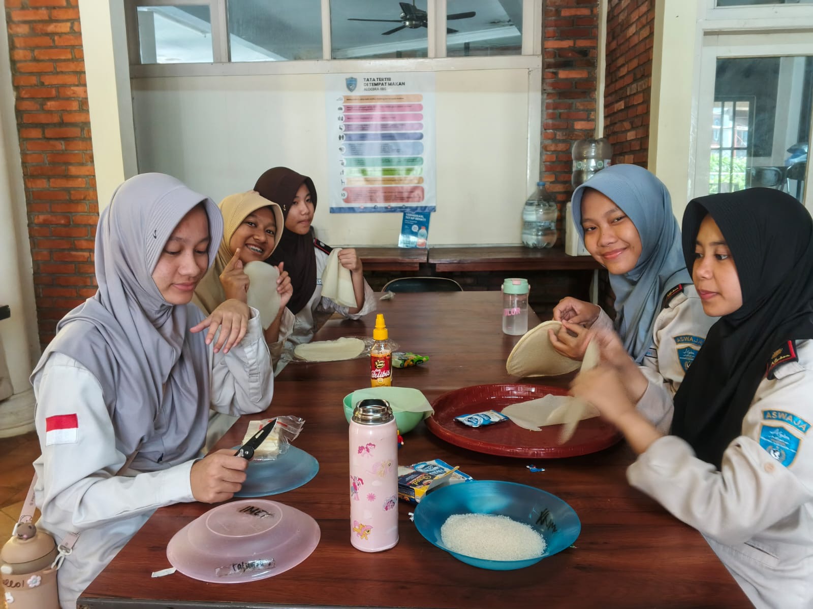 Keputrian Membuat Keju Aroma di Algebra IIBS - Foto 10