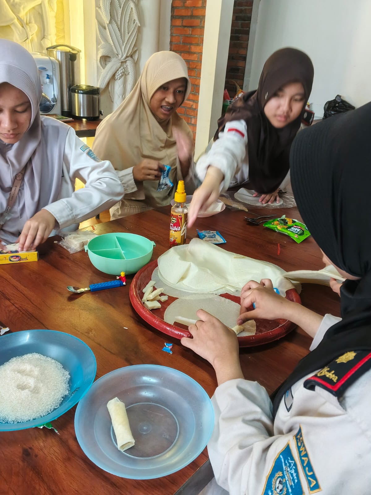 Keputrian Membuat Keju Aroma di Algebra IIBS - Foto 8