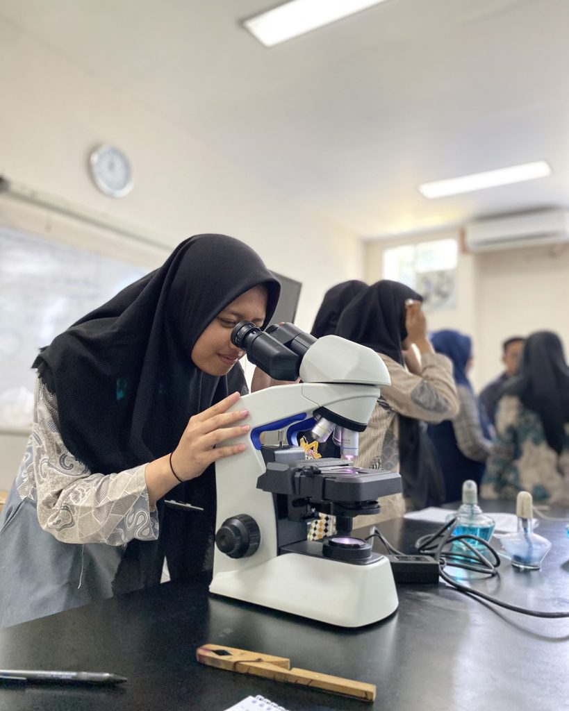 Kegiatan Scientific Class Pondok Pesantren Algebra IIBS